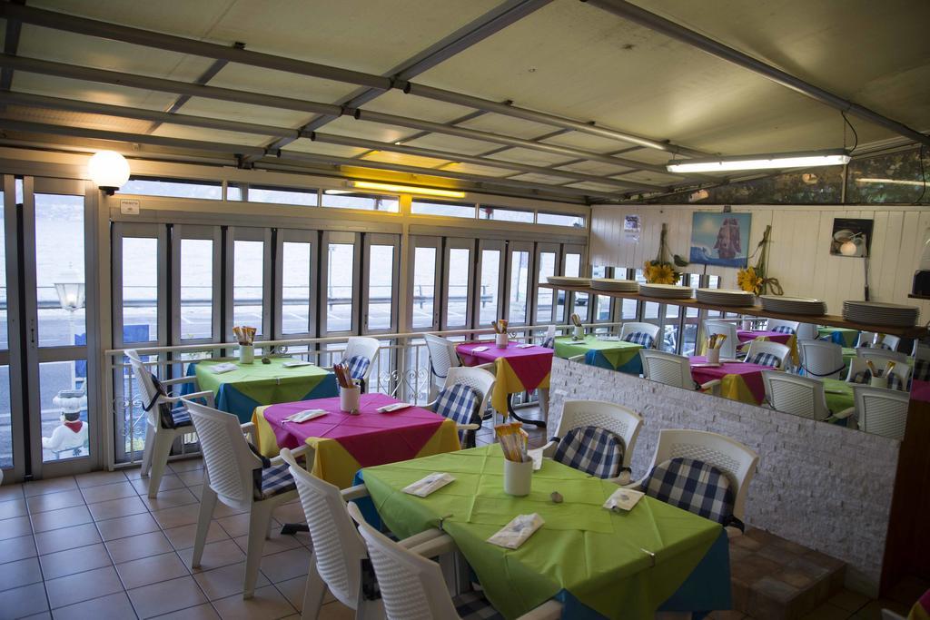 Hotel Vela Azzurra Navene