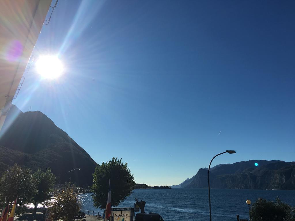 Vela Azzurra Navene