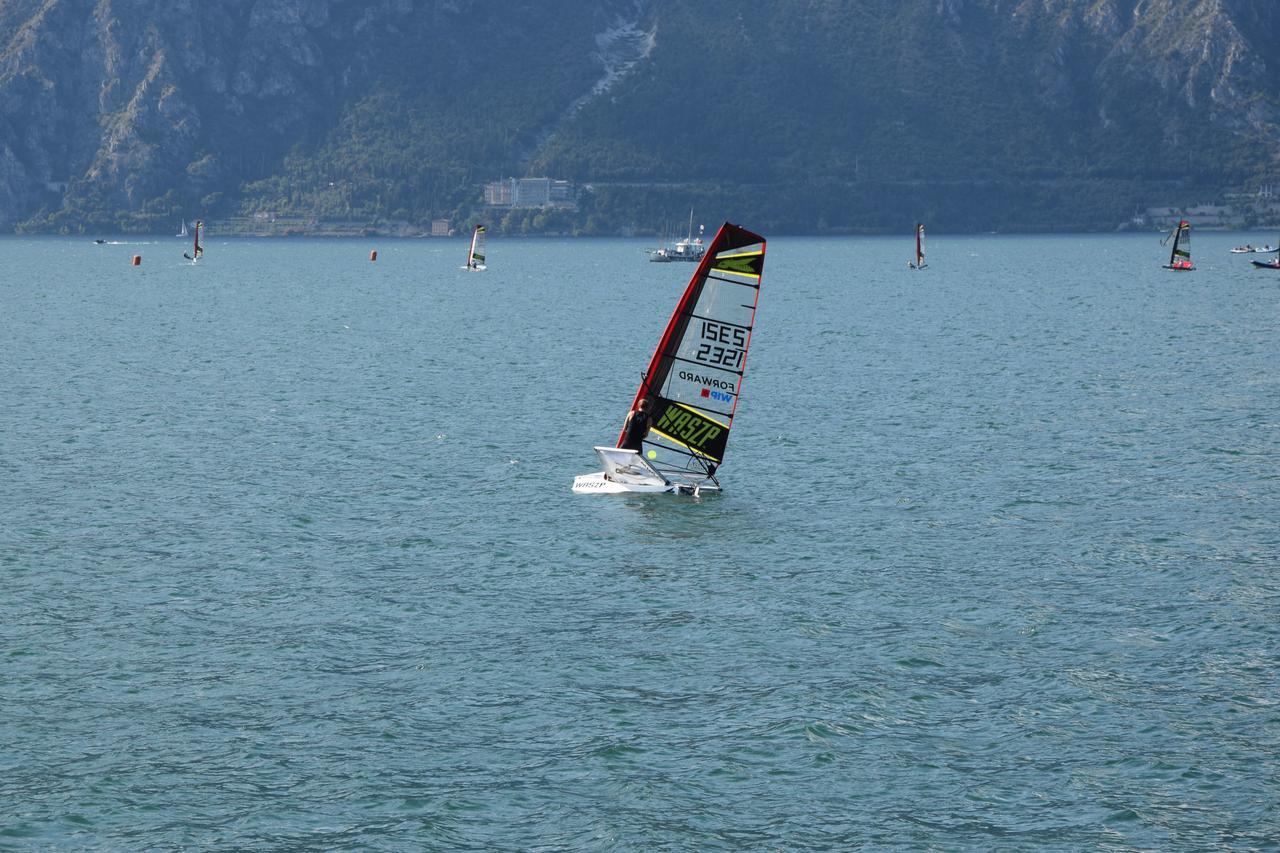 Vela Azzurra 2*