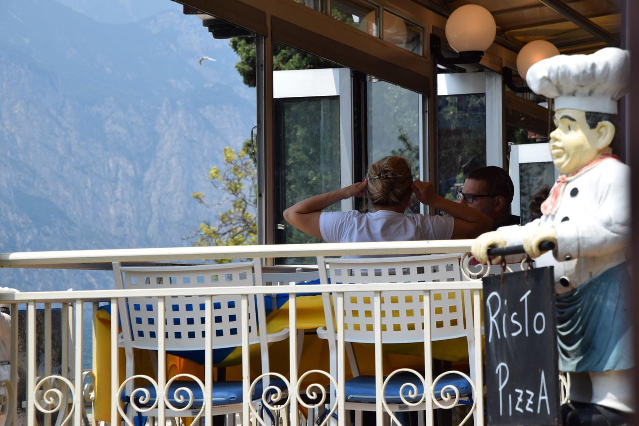 Vela Azzurra Hotel Navene
